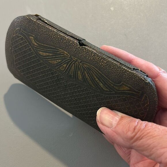 Antique Eyeglass Metal Case - Picture 2 of 6